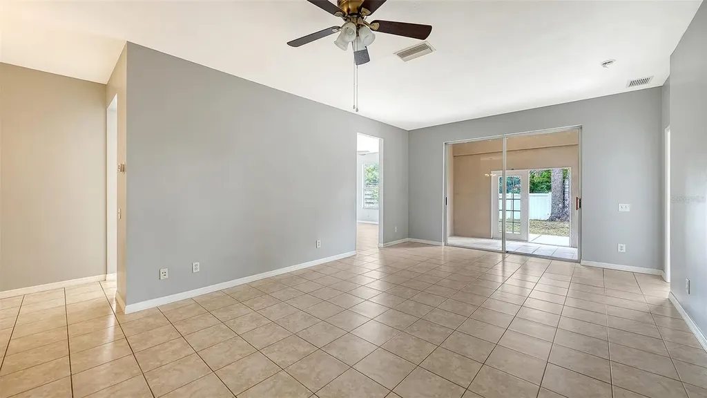 5513 47th Court E Bradenton FL 34203