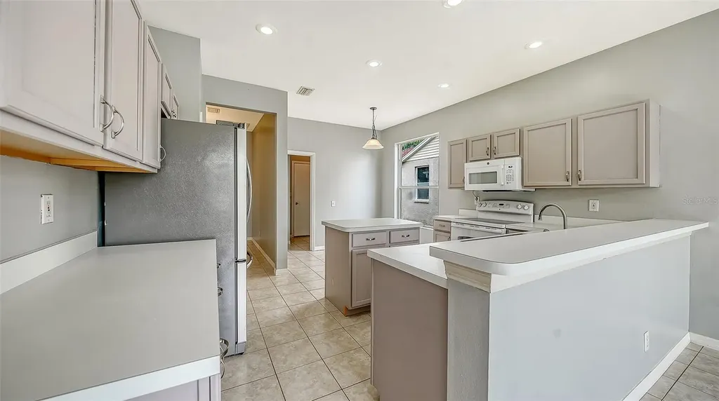 5513 47th Court E Bradenton FL 34203