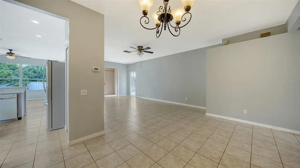 5513 47th Court E Bradenton FL 34203