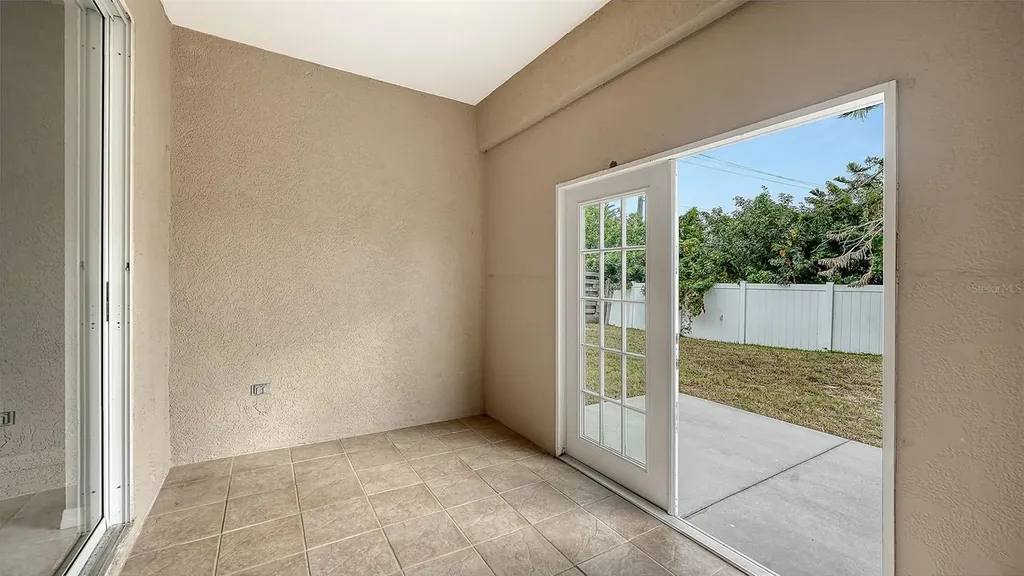 5513 47th Court E Bradenton FL 34203