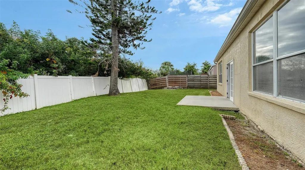 5513 47th Court E Bradenton FL 34203