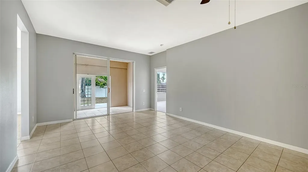 5513 47th Court E Bradenton FL 34203
