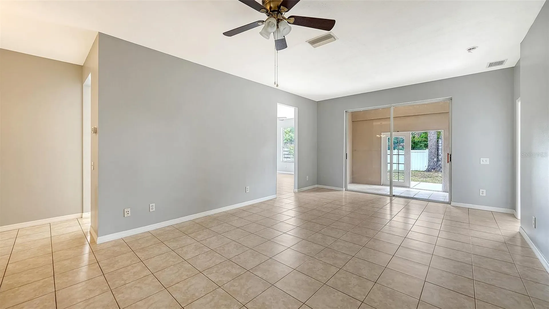 5513 47th Court E Bradenton FL 34203