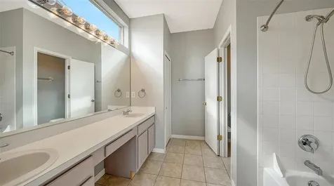 5513 47th Court E Bradenton FL 34203