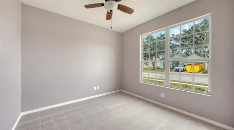 5513 47th Court E Bradenton FL 34203