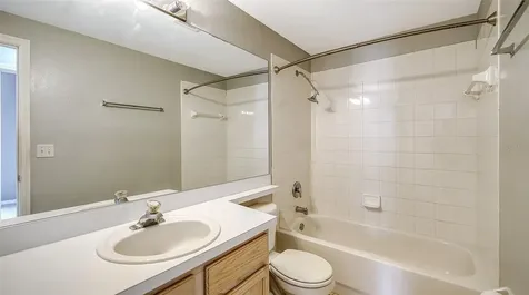 5513 47th Court E Bradenton FL 34203