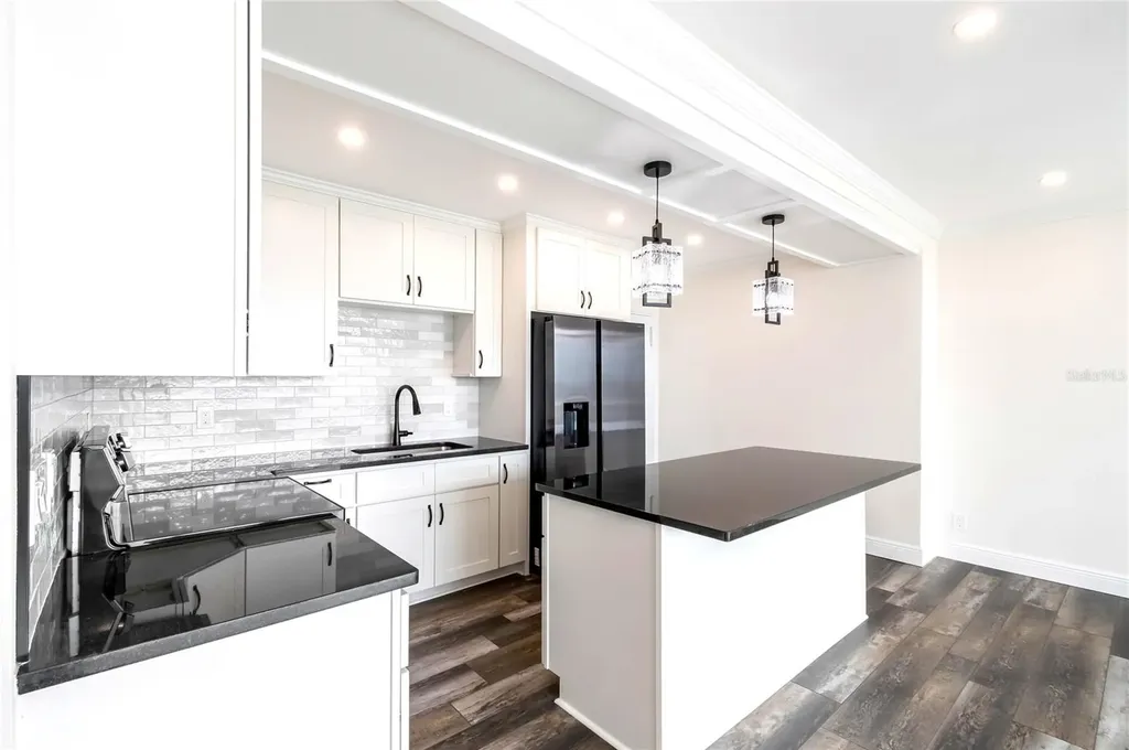 31 Island Way Clearwater Beach FL 33767