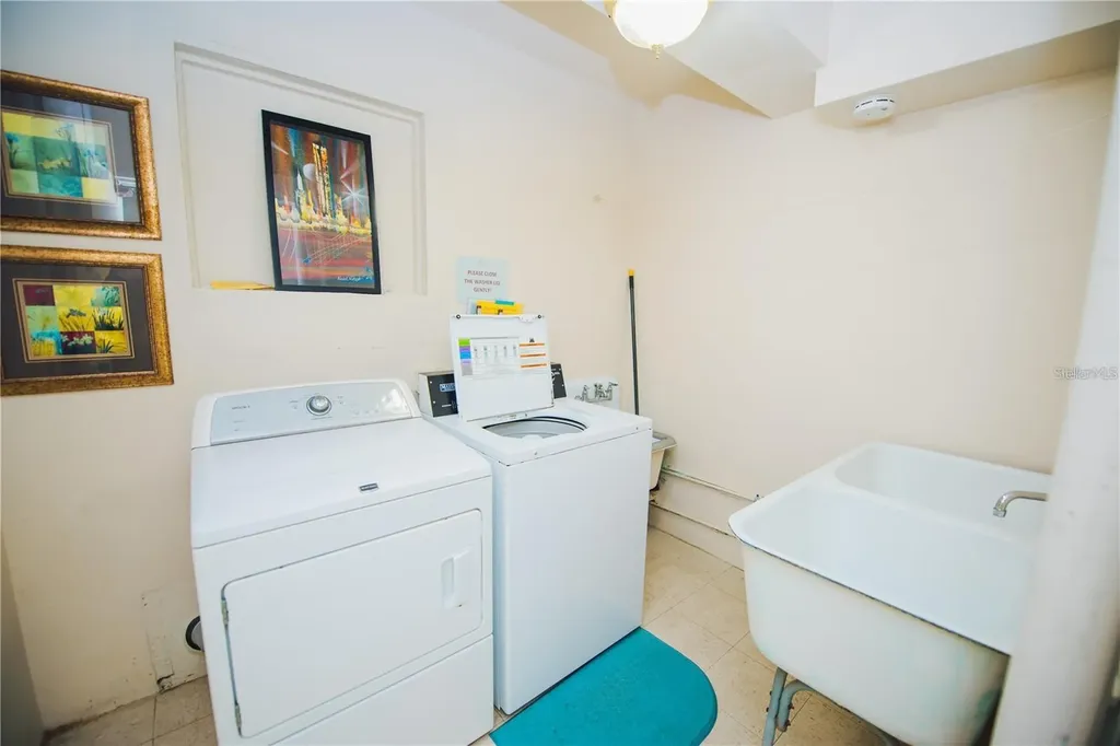 31 Island Way Clearwater Beach FL 33767