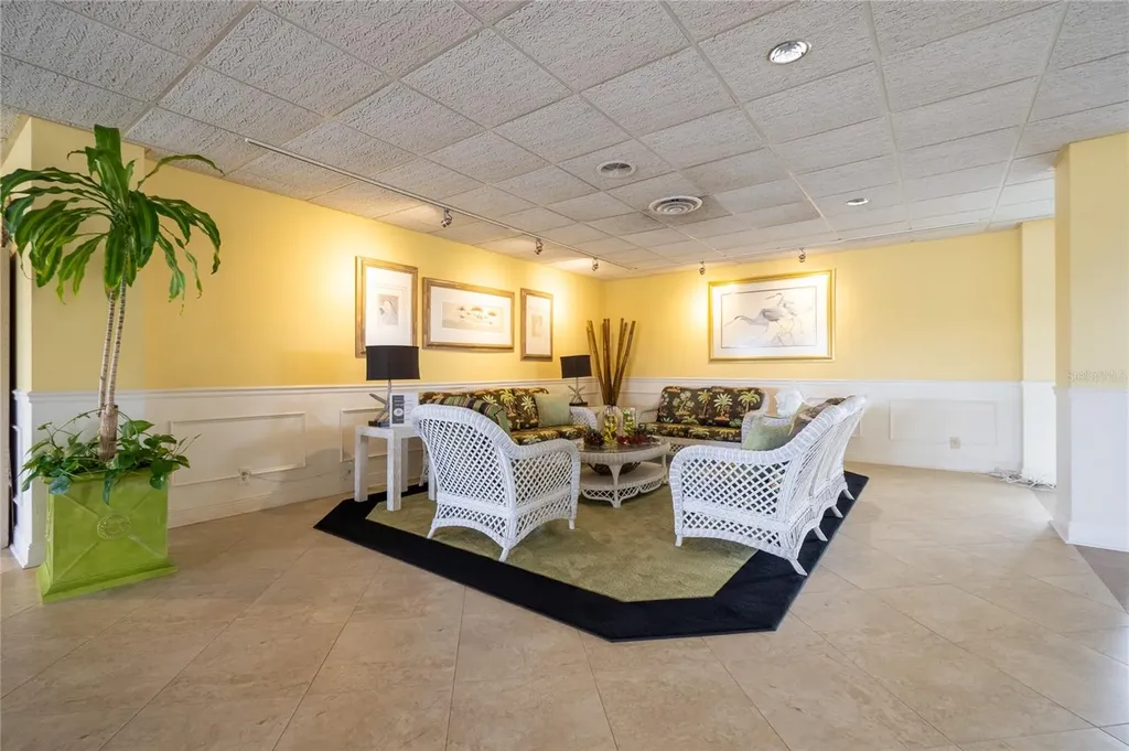 31 Island Way Clearwater Beach FL 33767