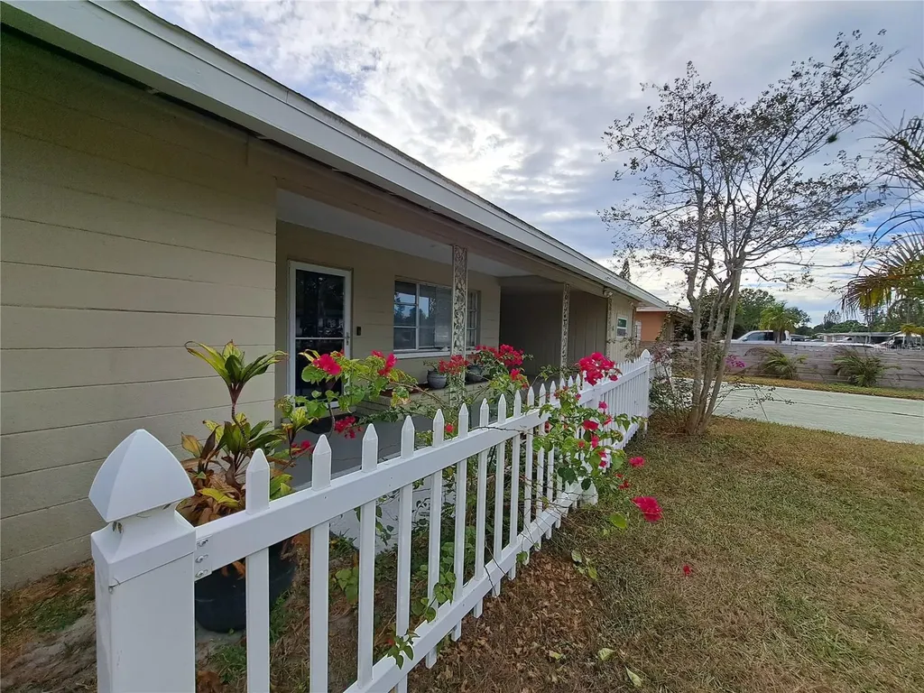 4530 19th Street Circle W Bradenton FL 34207