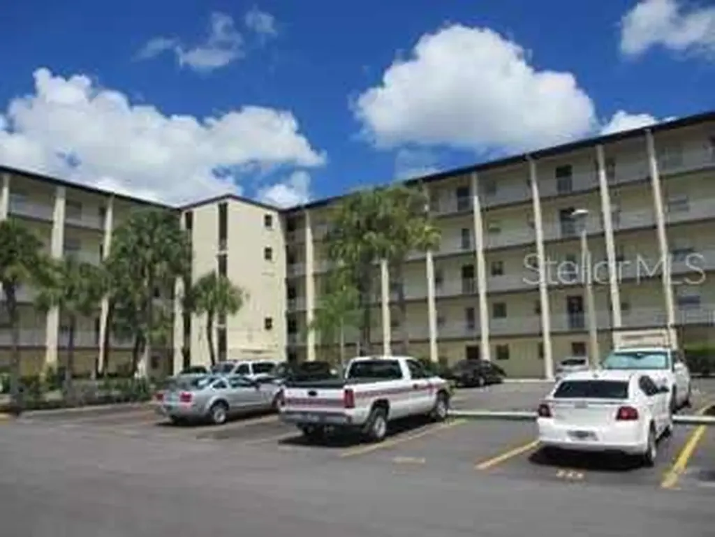 3124 Lake Bayshore Drive Bradenton FL 34205