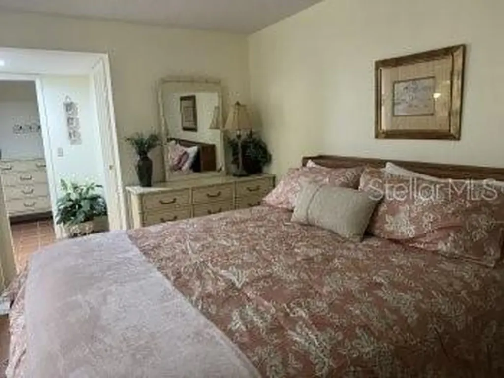3124 Lake Bayshore Drive Bradenton FL 34205