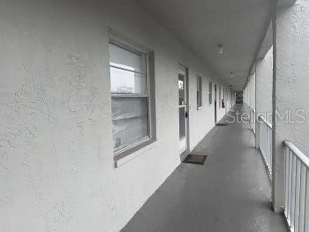 3124 Lake Bayshore Drive Bradenton FL 34205