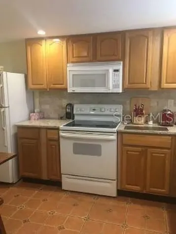 3124 Lake Bayshore Drive Bradenton FL 34205