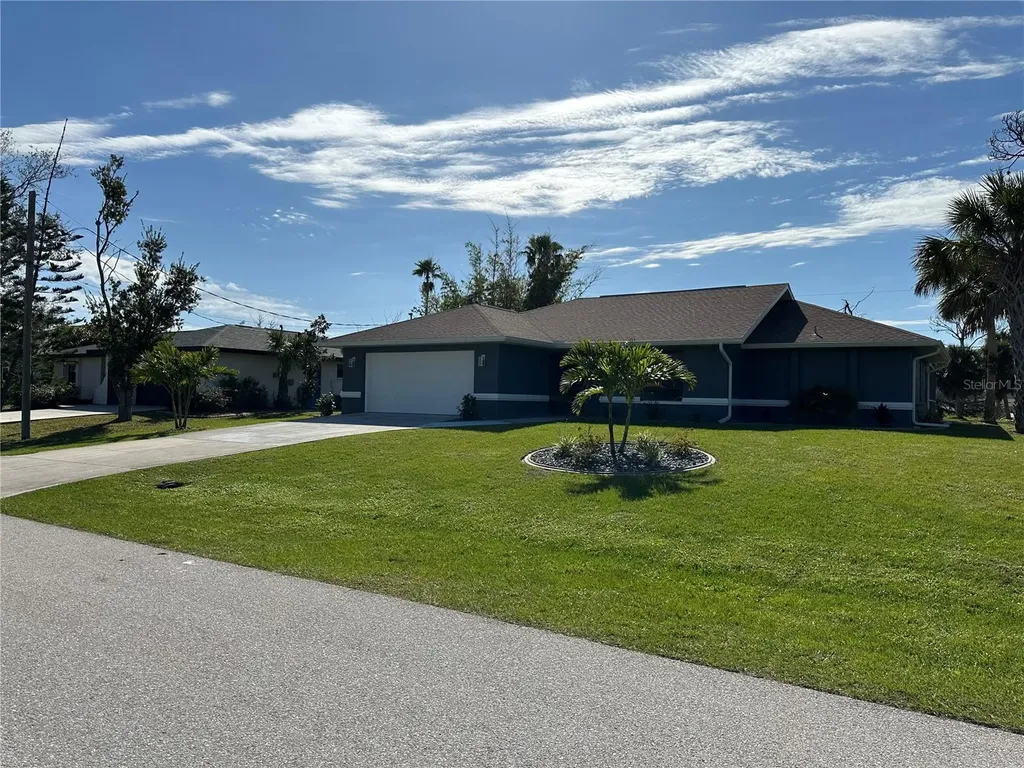 61 Mark Twain Lane Rotonda West FL 33947