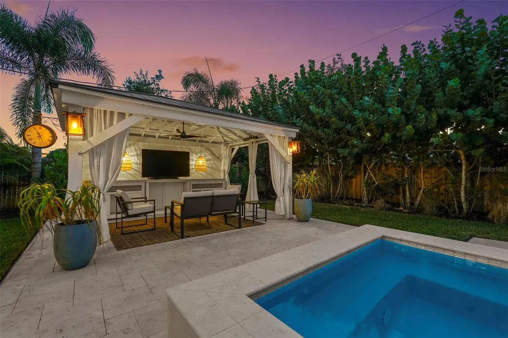 5510 Venetian Boulevard NE St Petersburg FL 33703