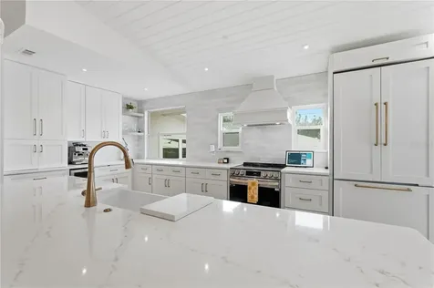 5510 Venetian Boulevard NE St Petersburg FL 33703
