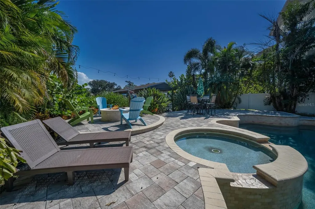 110 Carlyle Circle Palm Harbor FL 34683