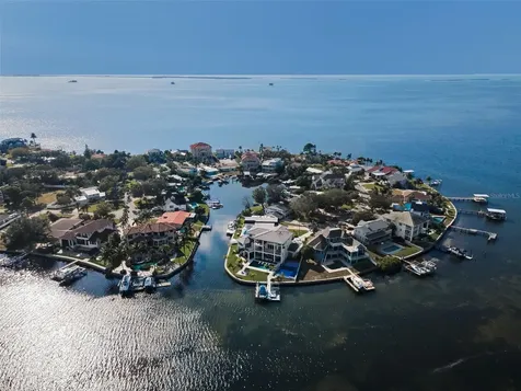 110 Carlyle Circle Palm Harbor FL 34683