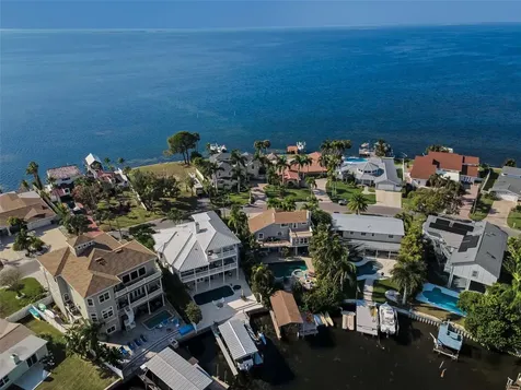 110 Carlyle Circle Palm Harbor FL 34683