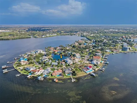 110 Carlyle Circle Palm Harbor FL 34683