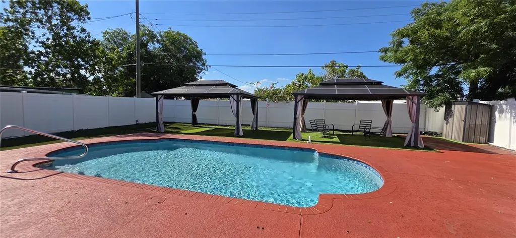 6813 Tuttle Street Tampa FL 33634