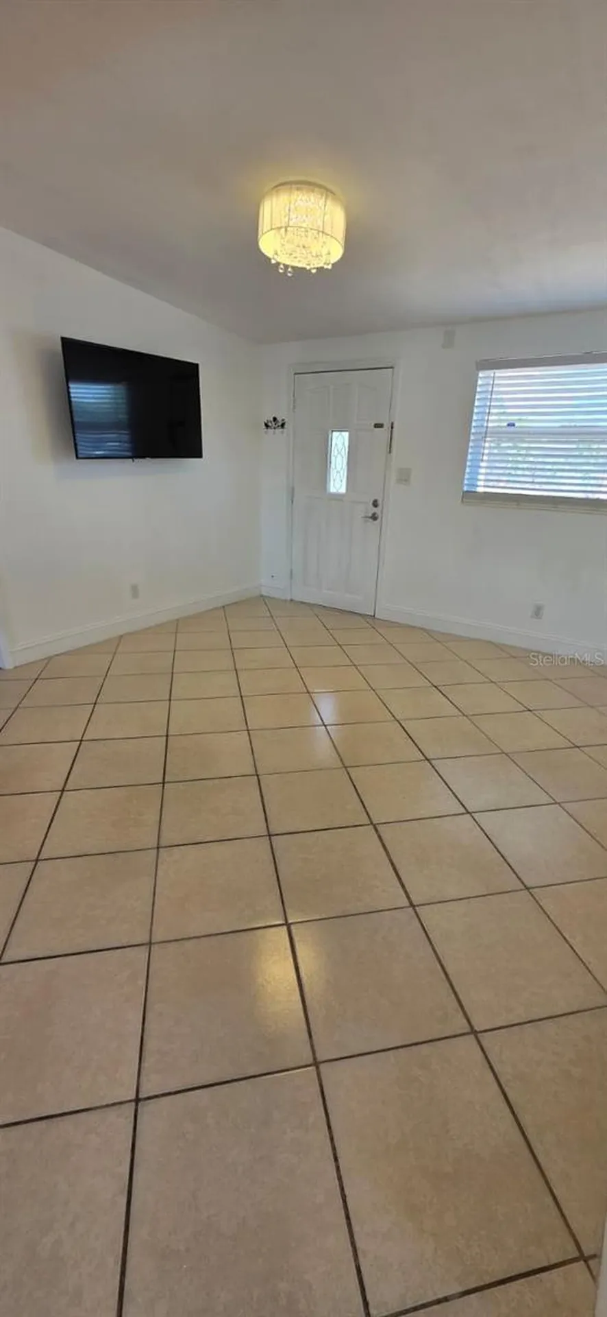 6813 Tuttle Street Tampa FL 33634