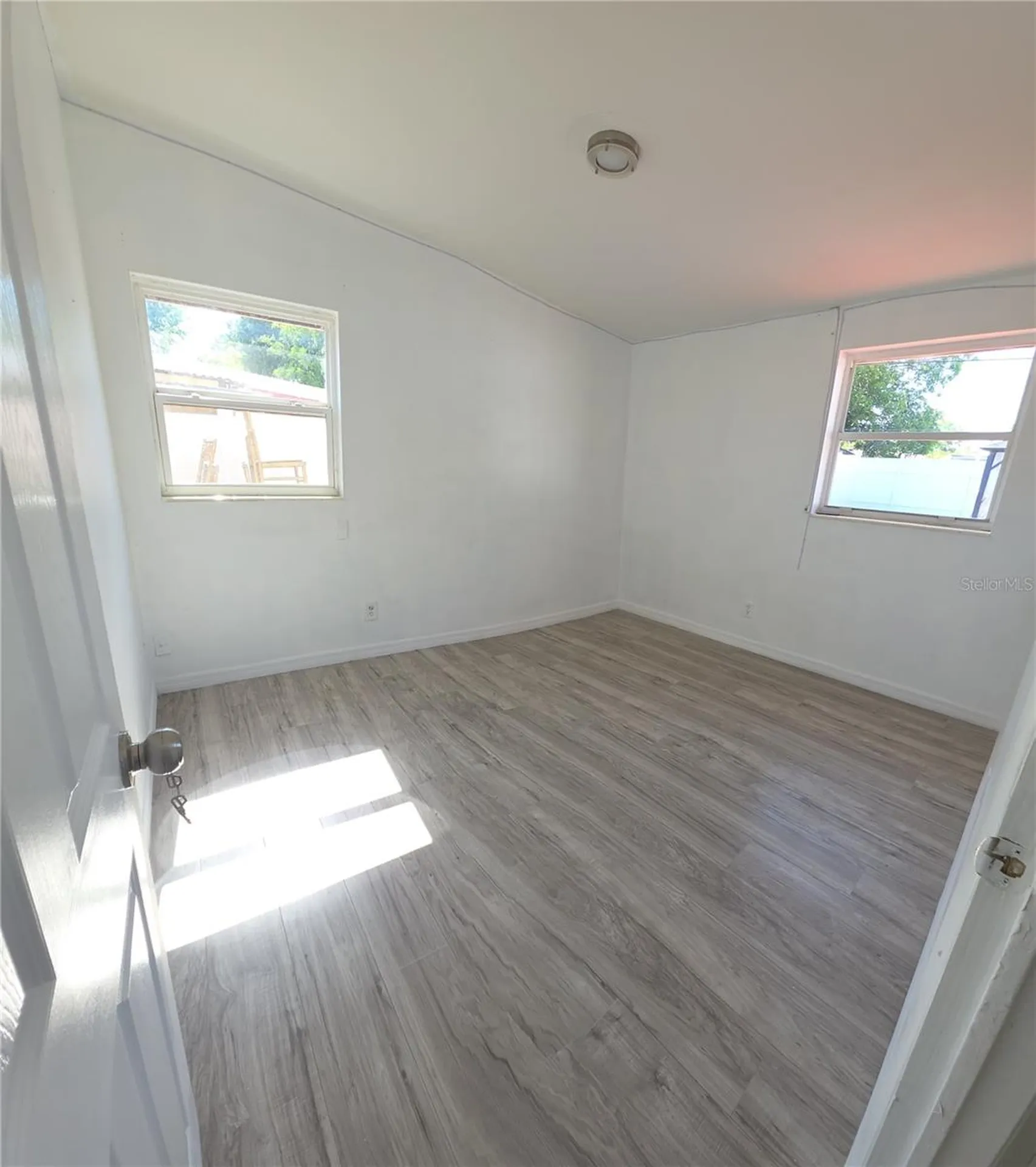 6813 Tuttle Street Tampa FL 33634
