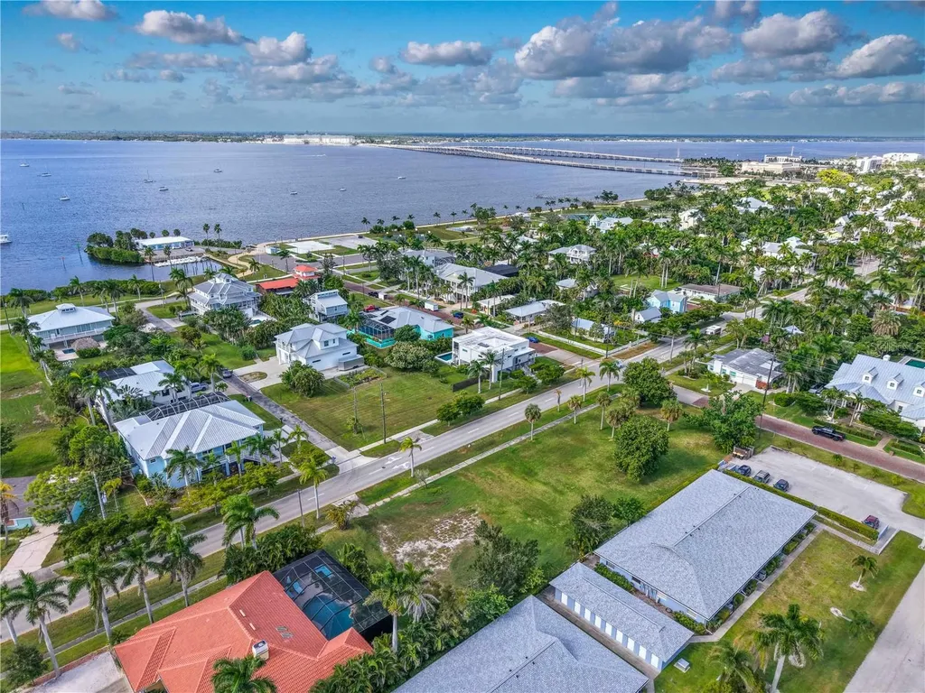 821 W Marion Avenue Punta Gorda FL 33950