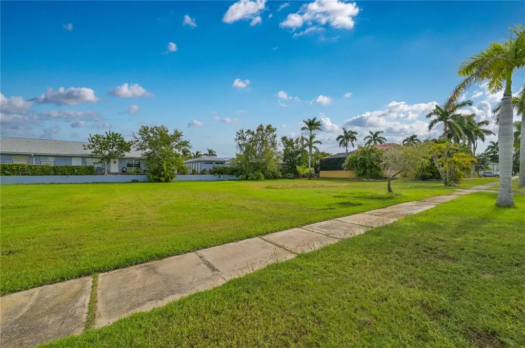 817 W Marion Avenue Punta Gorda FL 33950