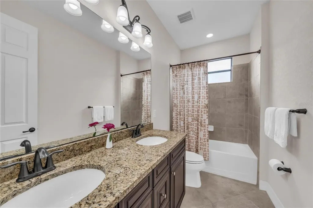 5626 Nectar Cove Bradenton FL 34211