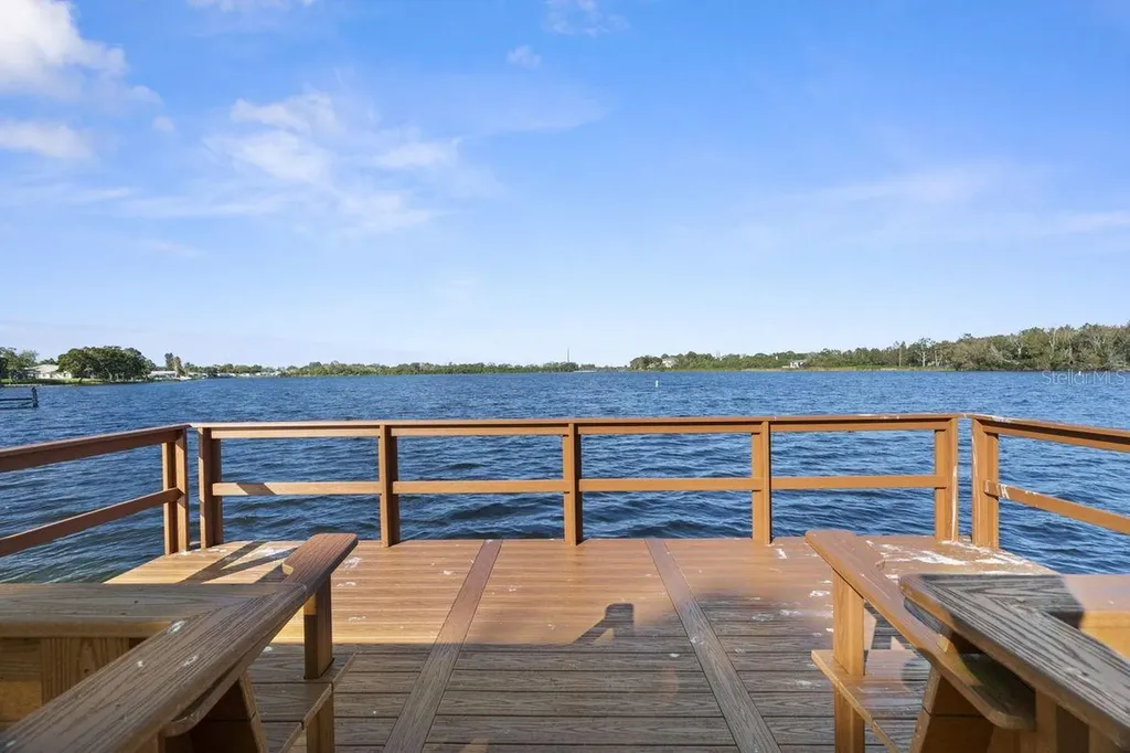 660 Spring Lake Circle Tarpon Springs FL 34688
