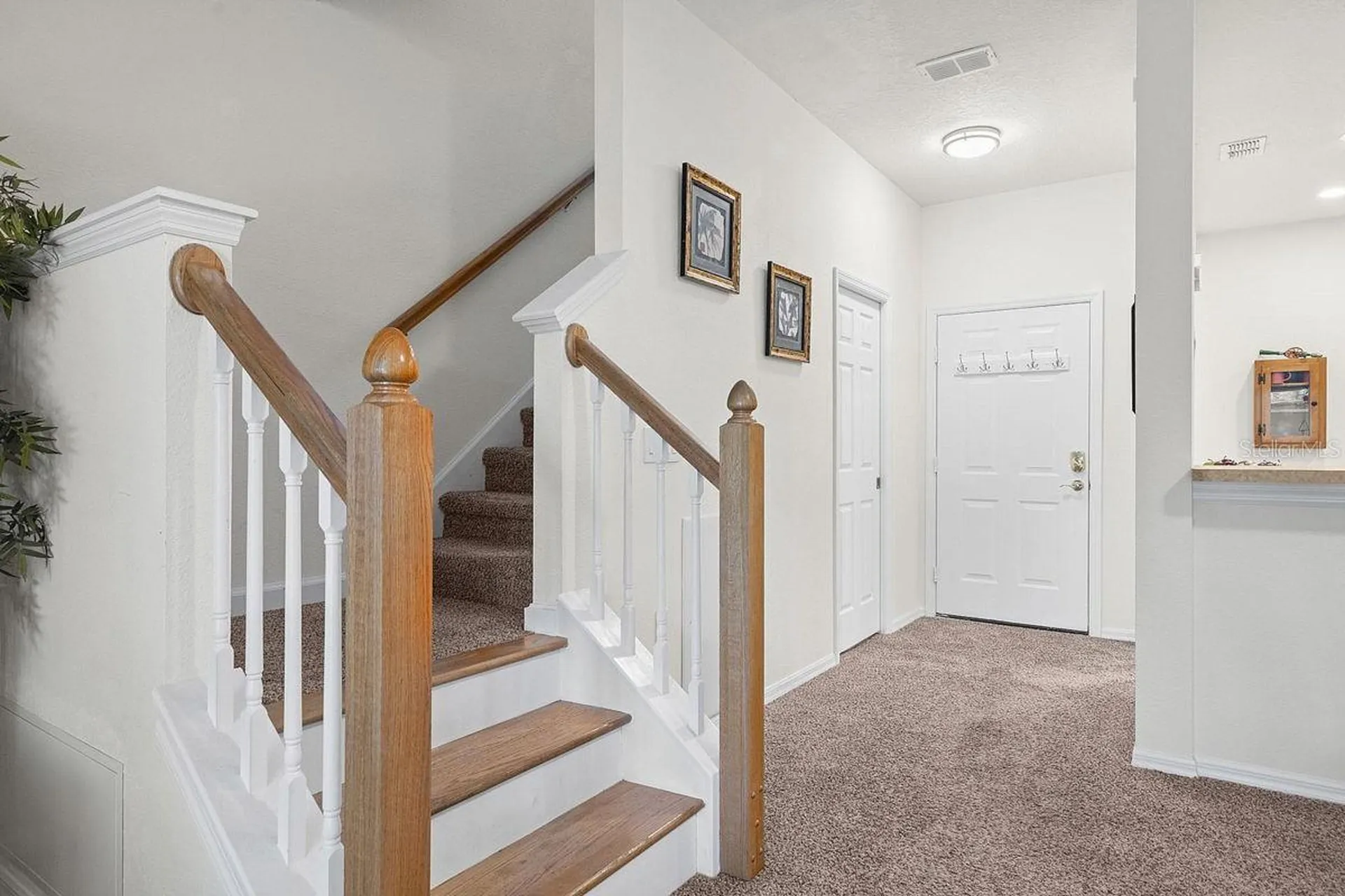 660 Spring Lake Circle Tarpon Springs FL 34688