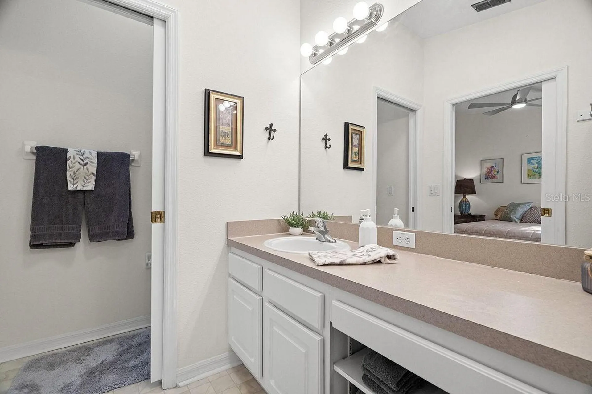 660 Spring Lake Circle Tarpon Springs FL 34688