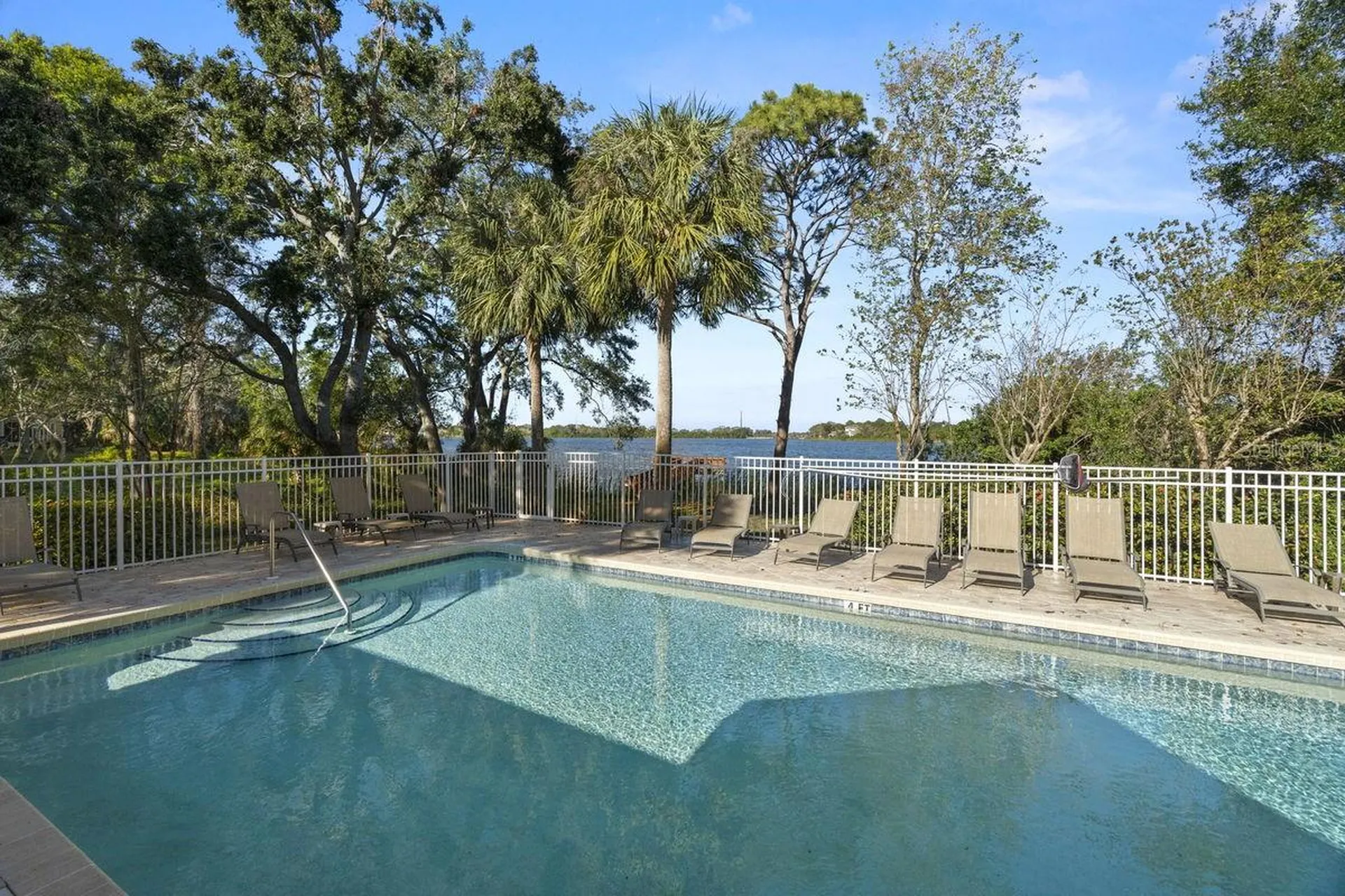 660 Spring Lake Circle Tarpon Springs FL 34688