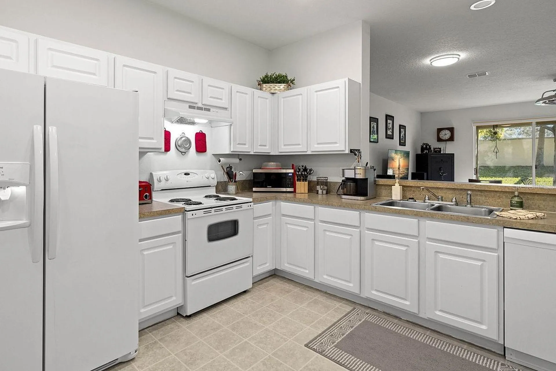 660 Spring Lake Circle Tarpon Springs FL 34688