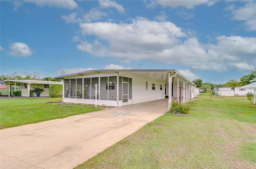 39524 Dundee Road Zephyrhills FL 33542