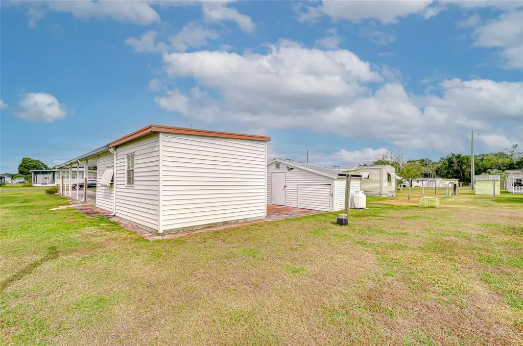 39524 Dundee Road Zephyrhills FL 33542