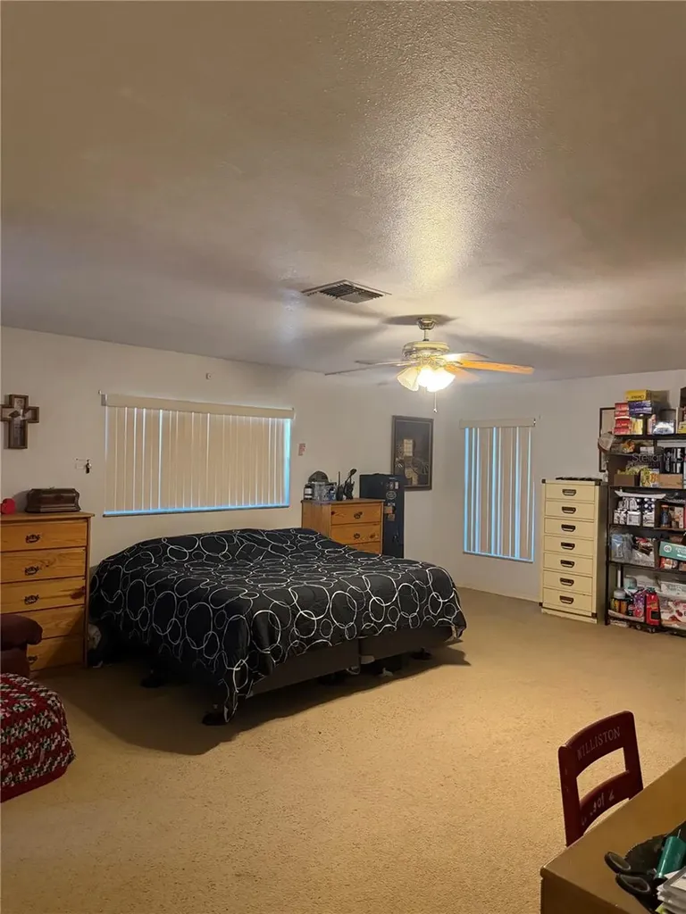 261 E Country Club Drive Williston FL 32696