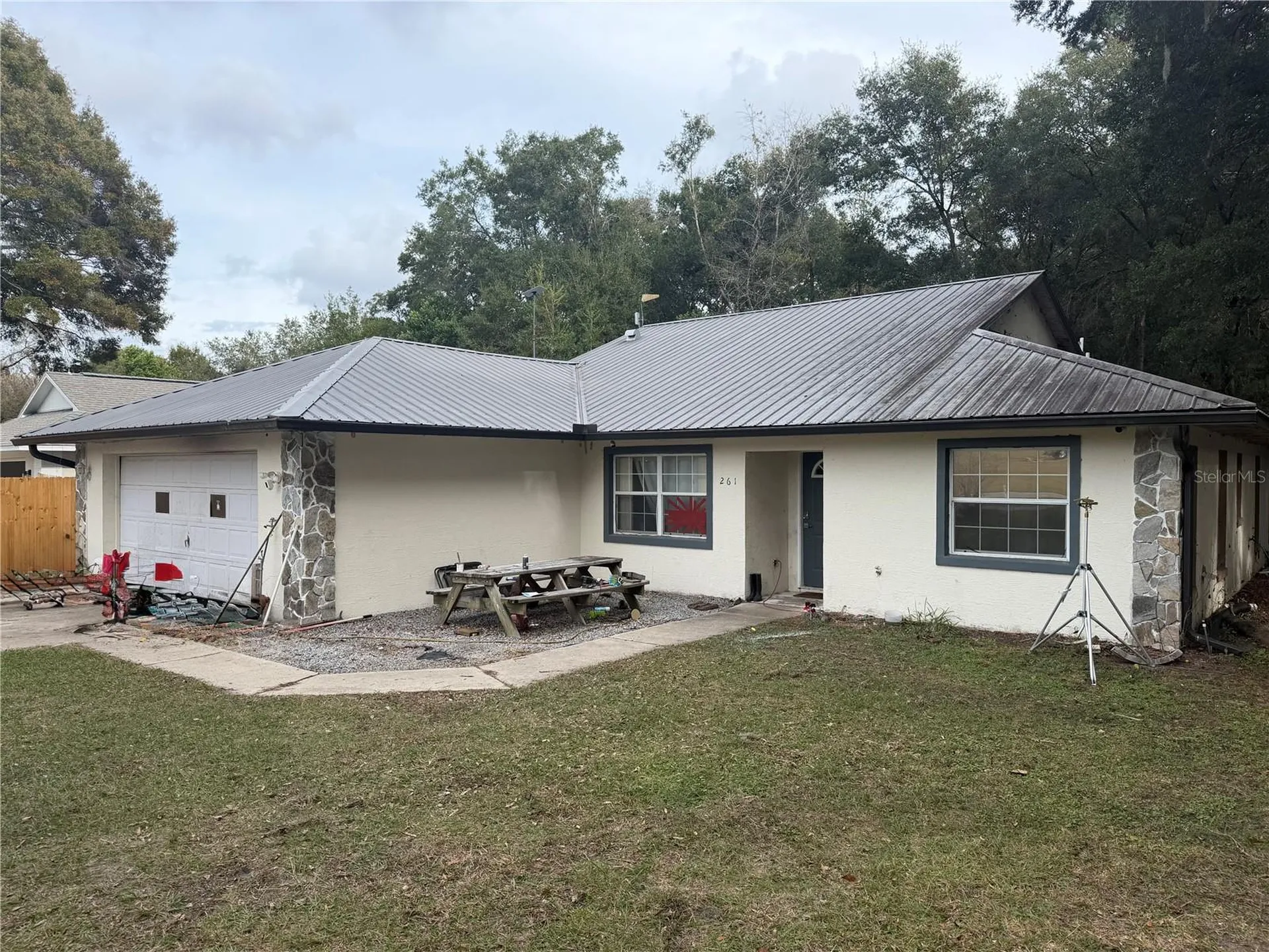 261 E Country Club Drive Williston FL 32696