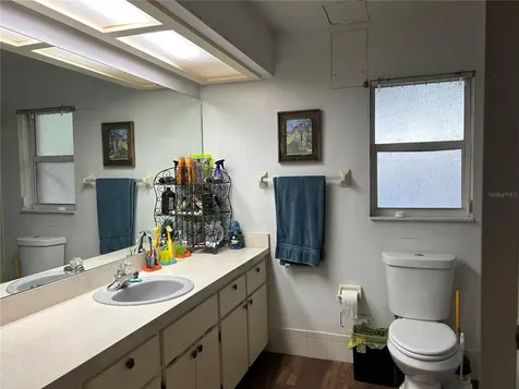 261 E Country Club Drive Williston FL 32696