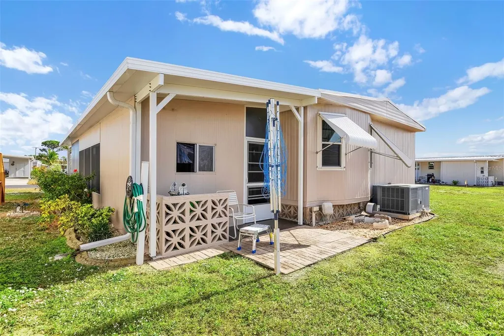 220 La Rosas North Port FL 34287