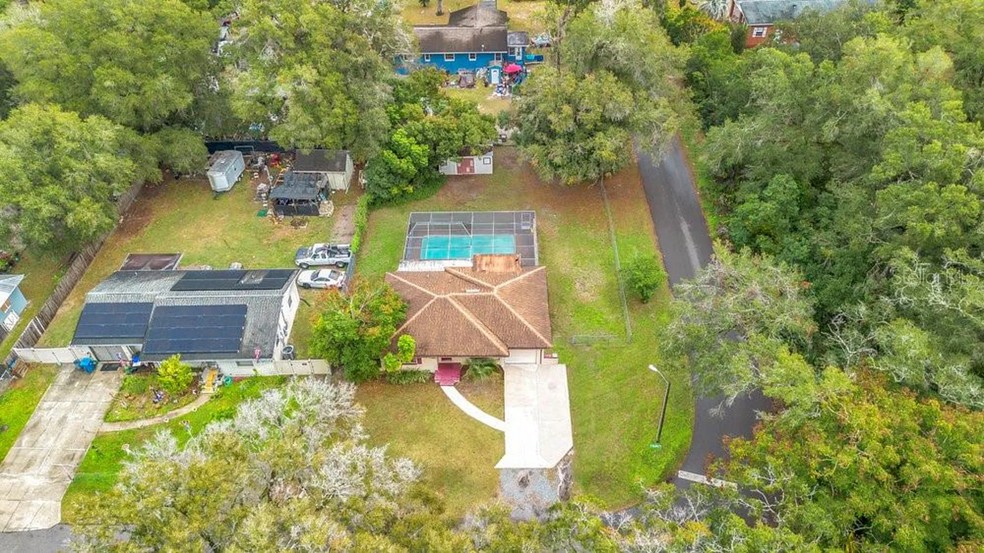 525 S Dexter Avenue Deland FL 32720