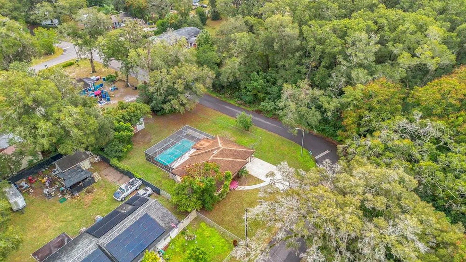525 S Dexter Avenue Deland FL 32720