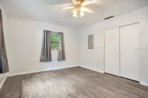 525 S Dexter Avenue Deland FL 32720