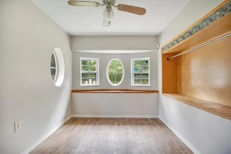525 S Dexter Avenue Deland FL 32720