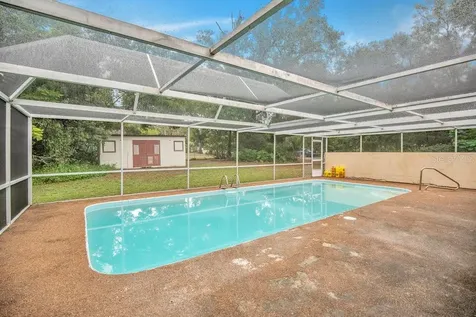 525 S Dexter Avenue Deland FL 32720