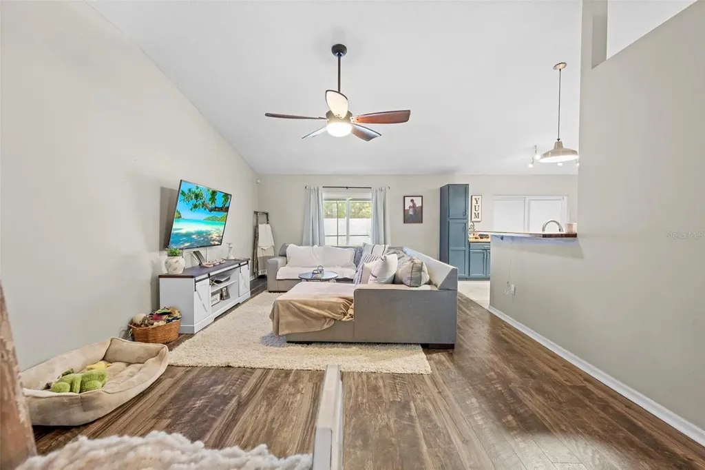 880 W Rum Place Dunnellon FL 34434