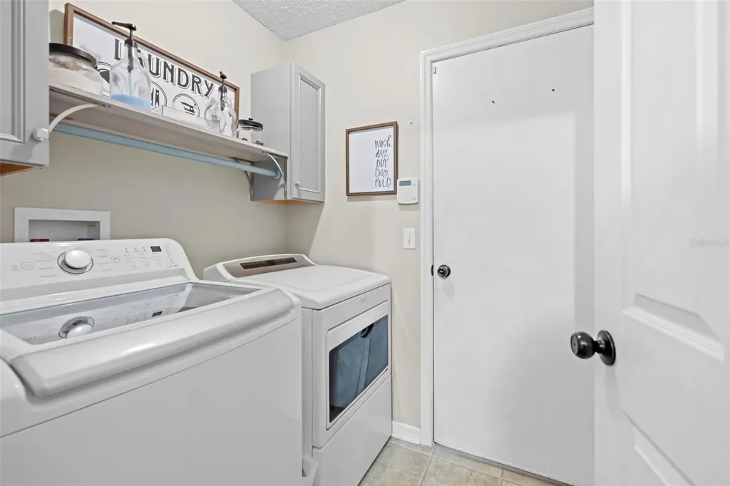 880 W Rum Place Dunnellon FL 34434