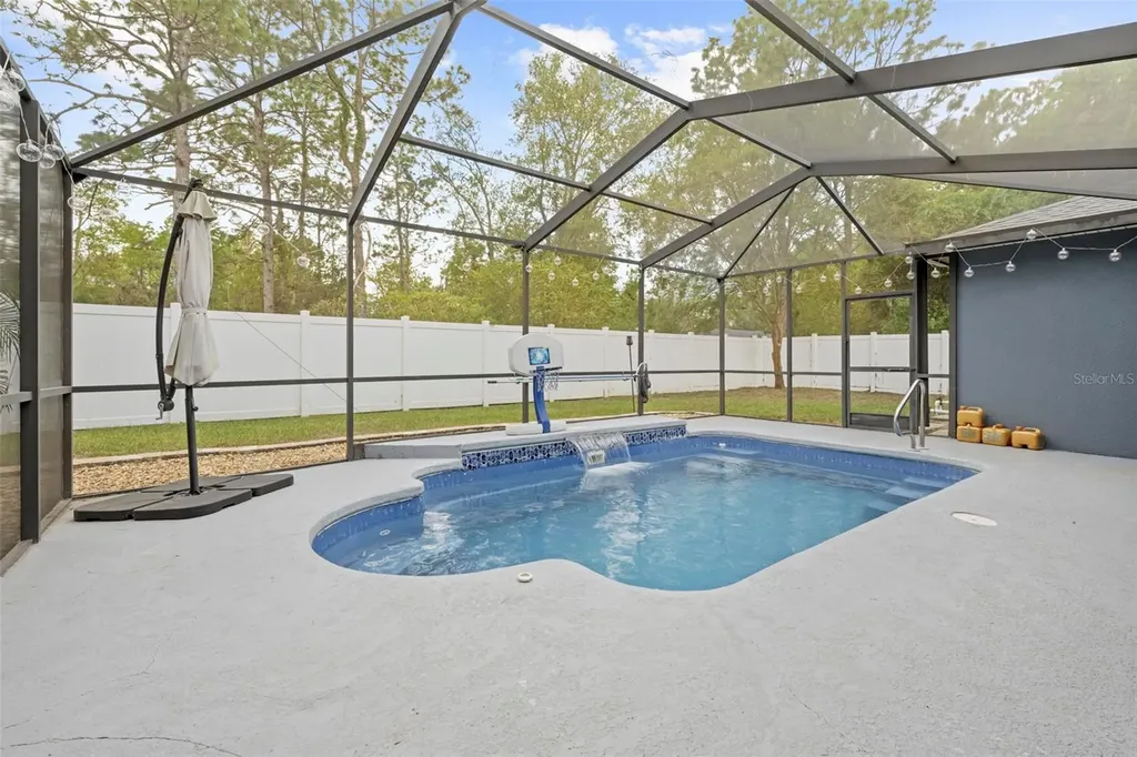 880 W Rum Place Dunnellon FL 34434